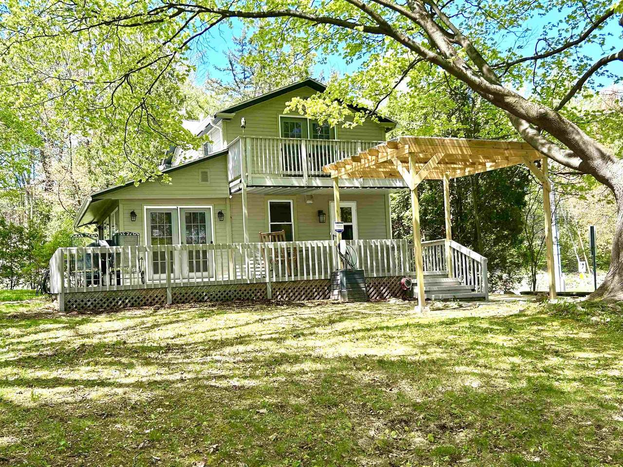 112 East Avenue - Photo 1