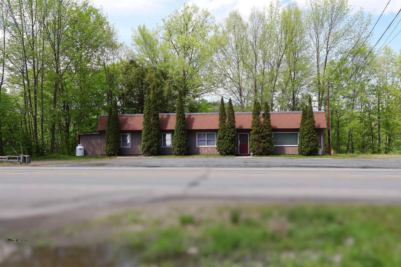 1845 Woodstock Road - Photo 1