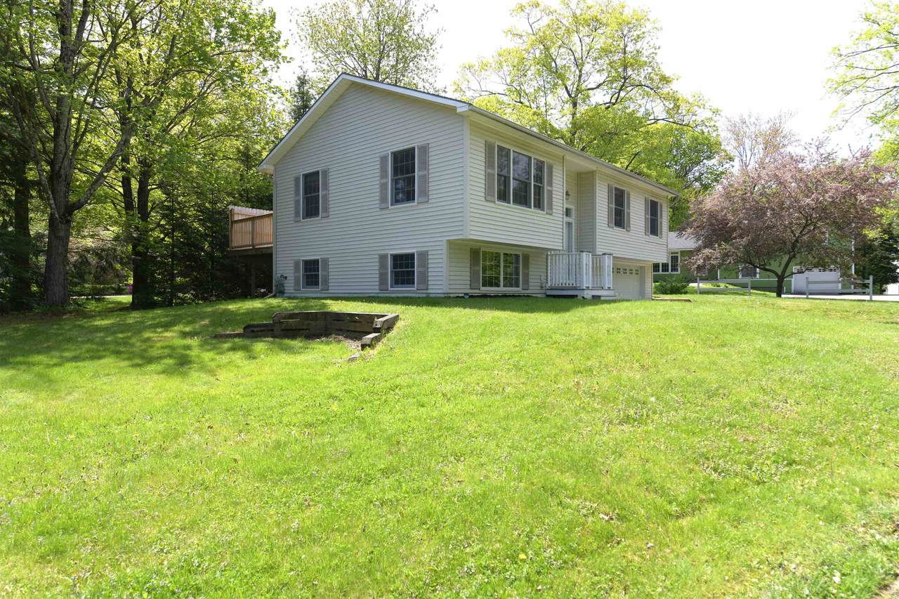 2 Francis Drive - Photo 1