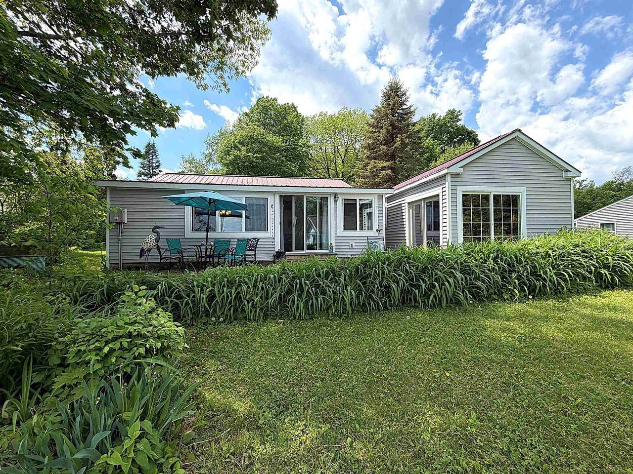 564 Mills Point Road - Photo 1