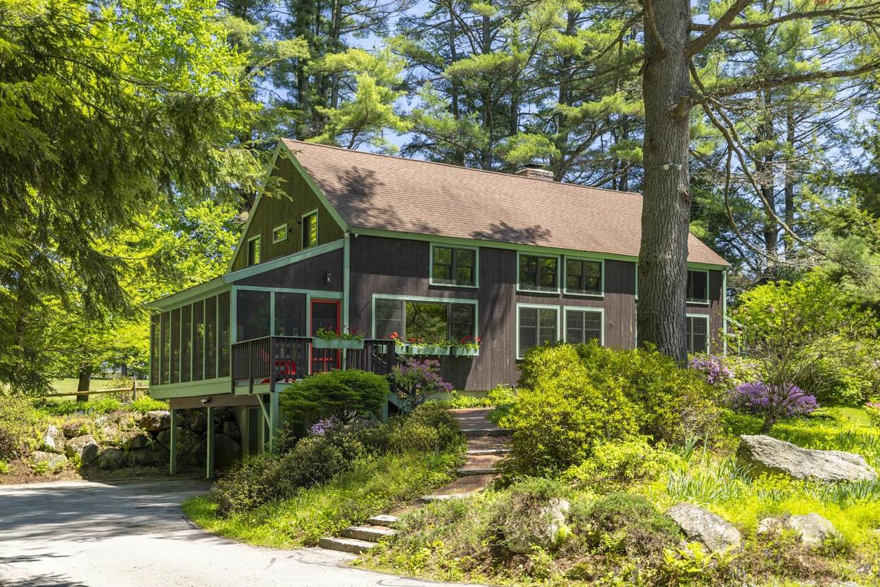 1526 South Road - Photo 1