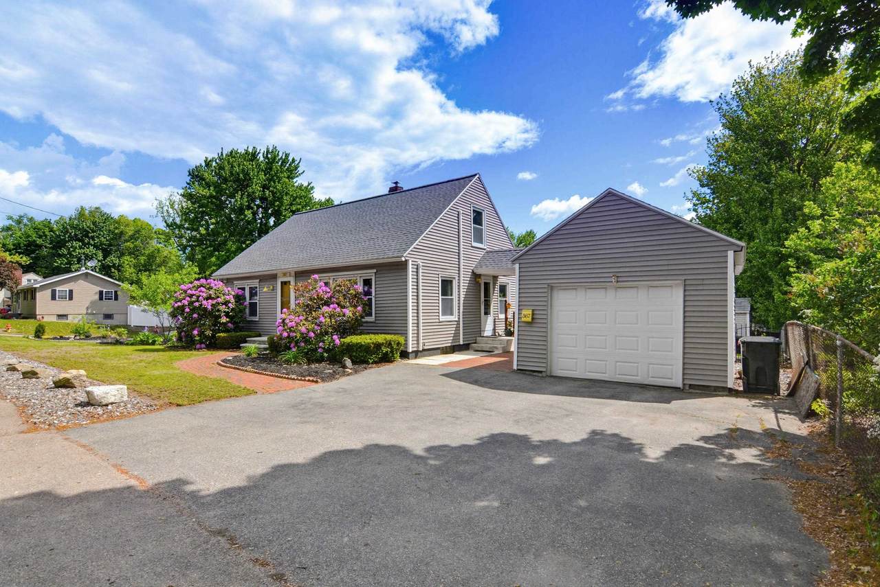 367 Mammoth Road - Photo 1