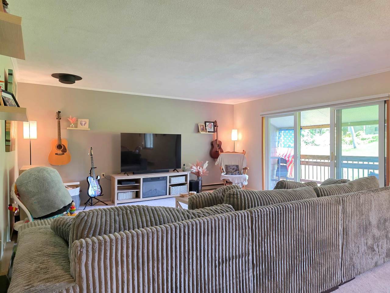8 Hawthorne Circle - Photo 1