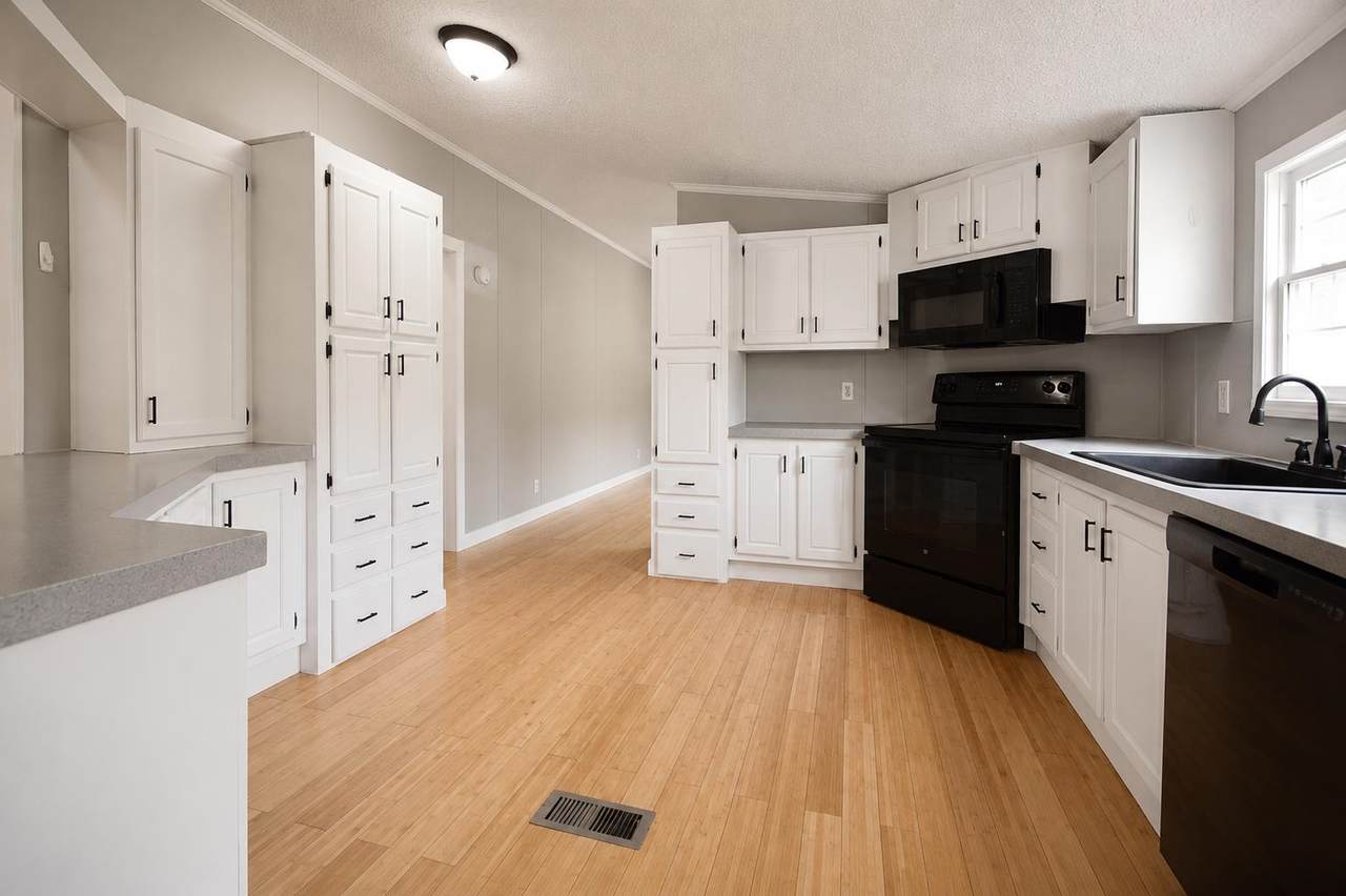 7906 Main Road - Photo 1