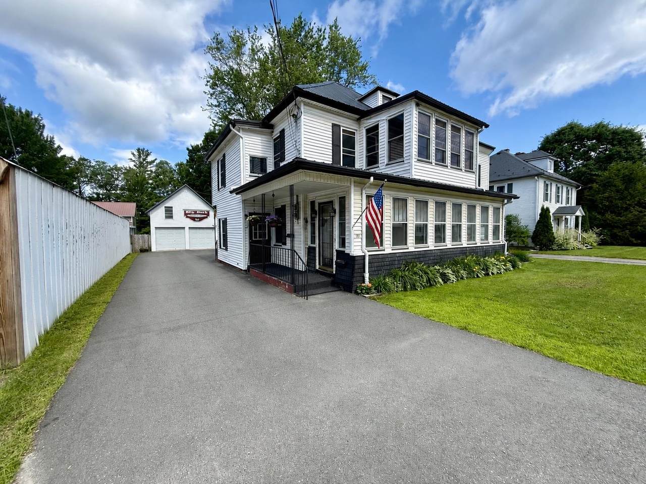 305 Union Street - Photo 1