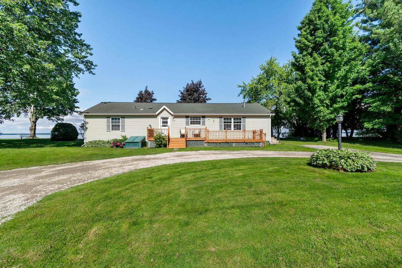 720 Country Club Road - Photo 1