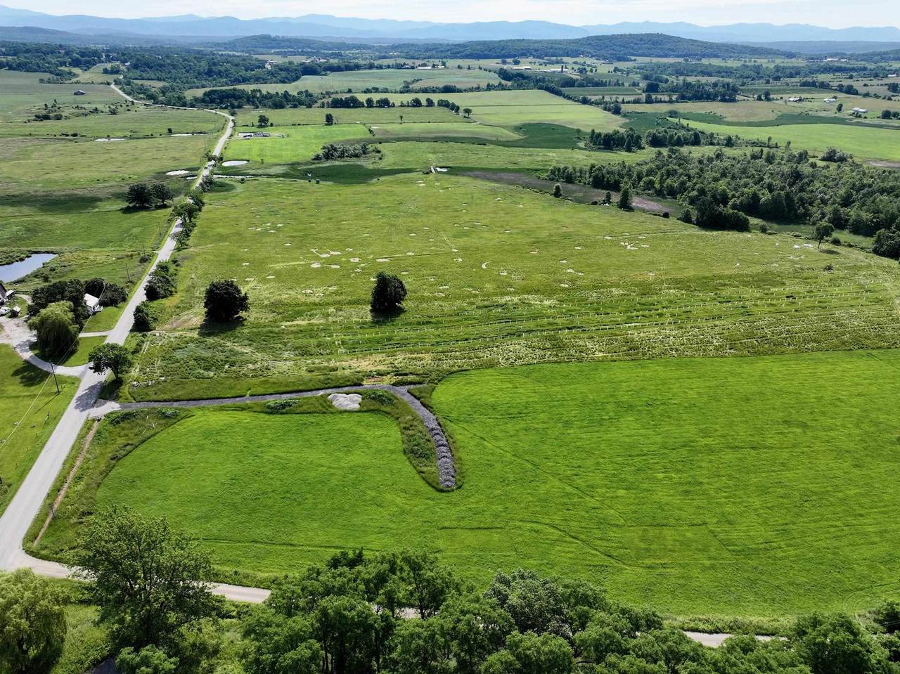 1497 Middle Road - Photo 1