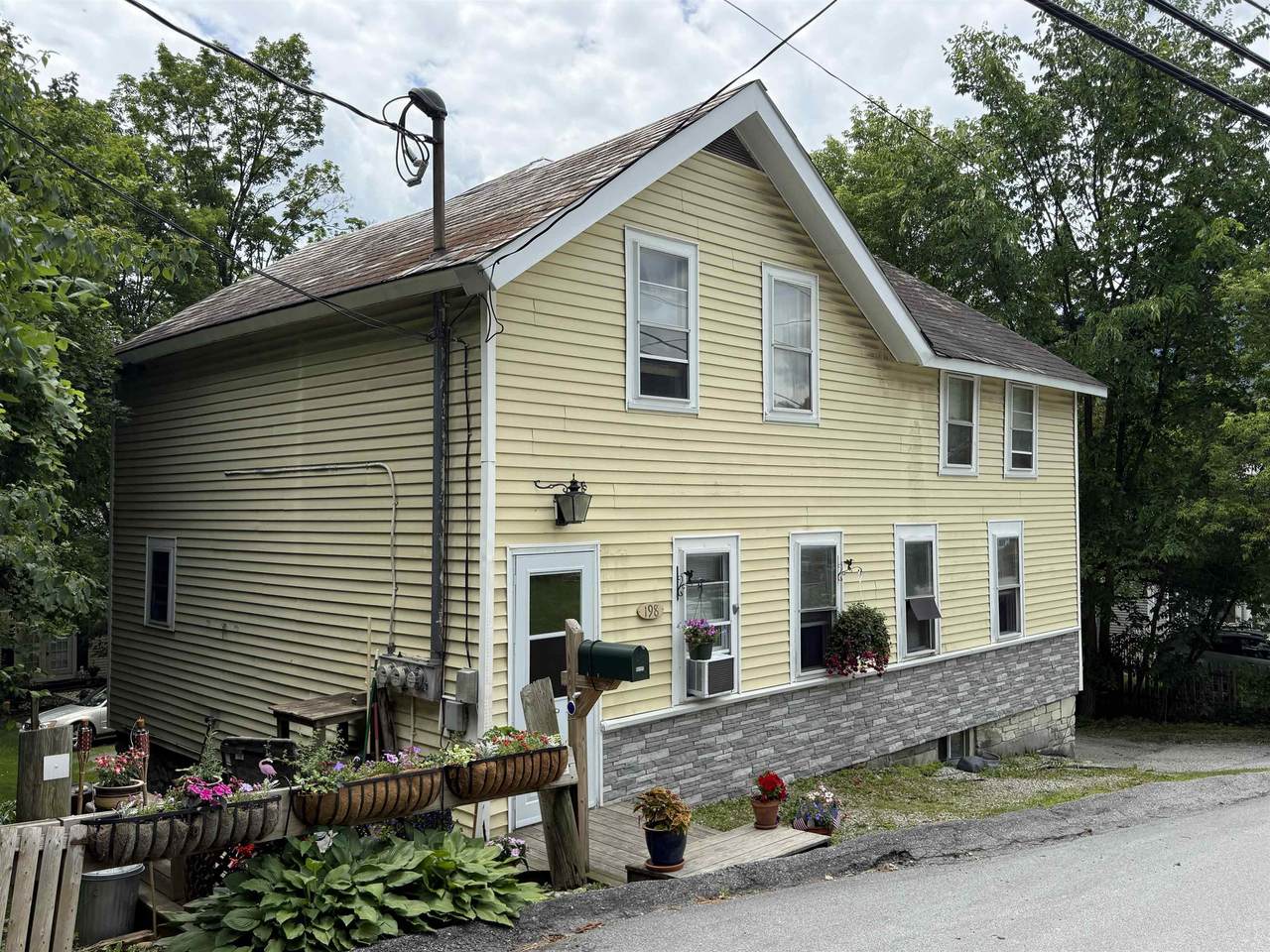 198 Elm Street - Photo 1
