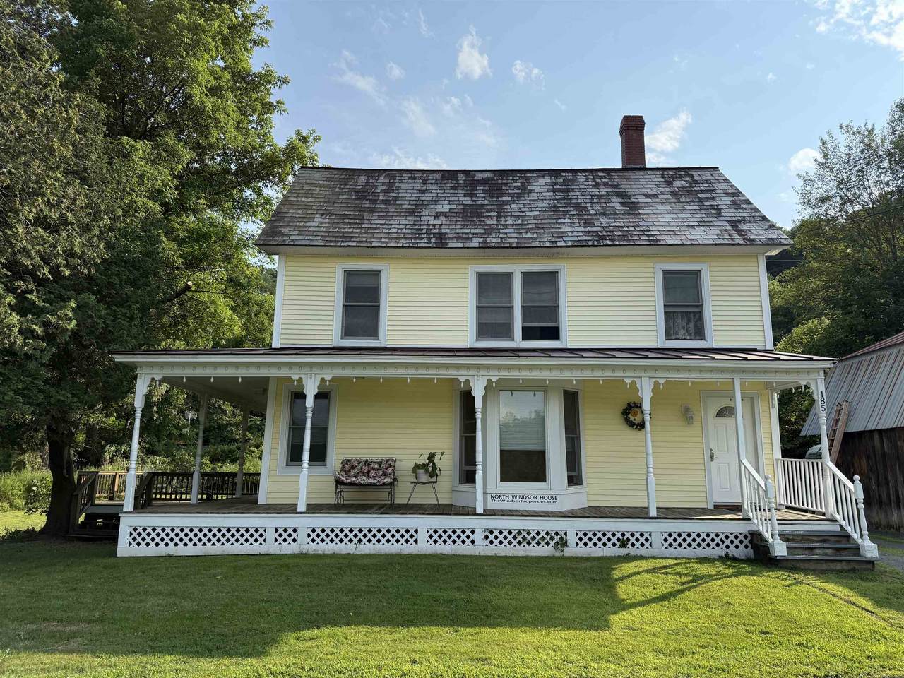 185 North Windsor Street - Photo 1