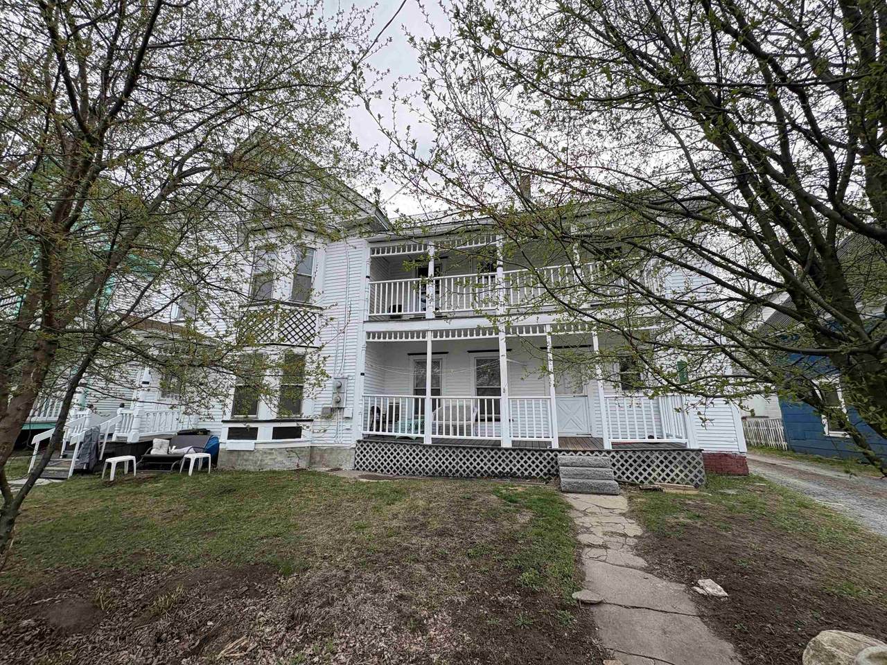 72 Williams Street - Photo 1