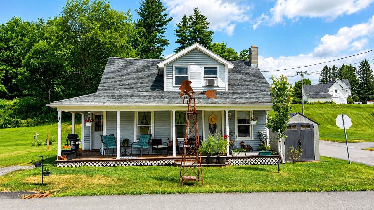 18 Irasburg Street - Photo 1