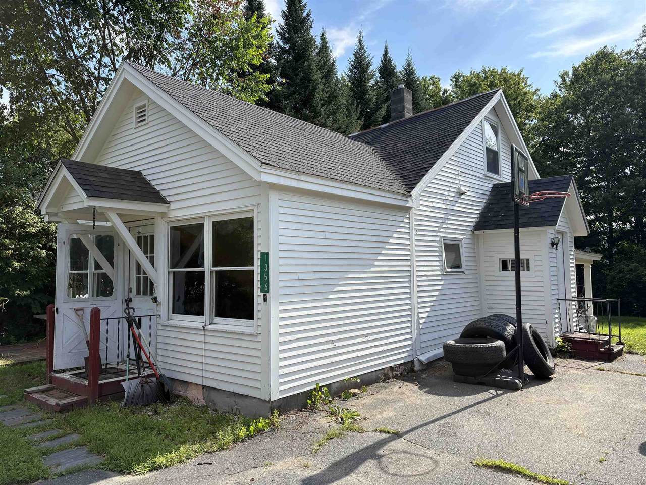 1356 Back Center Road - Photo 1