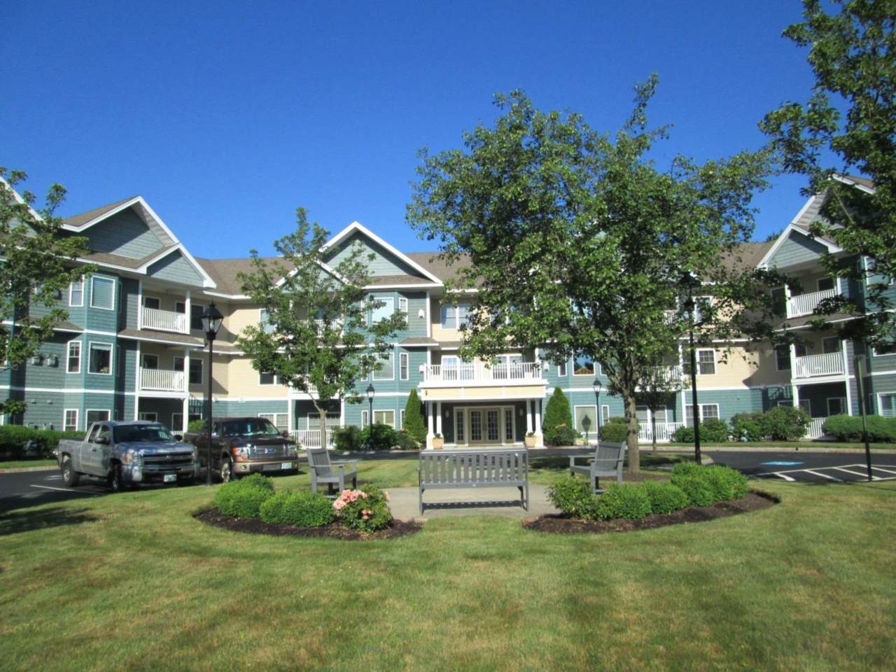 65 Hawthorne Drive - Photo 1