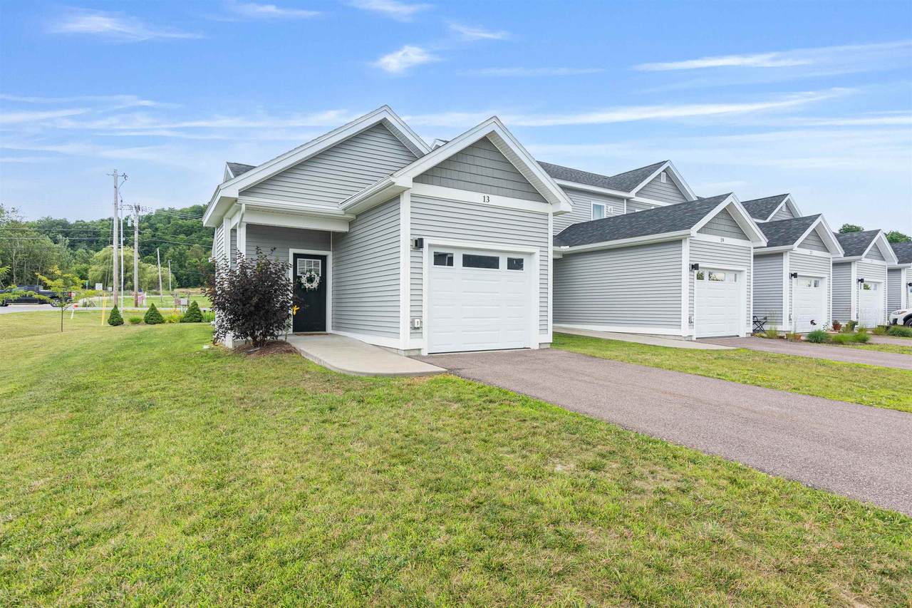13 Clover Lane - Photo 1