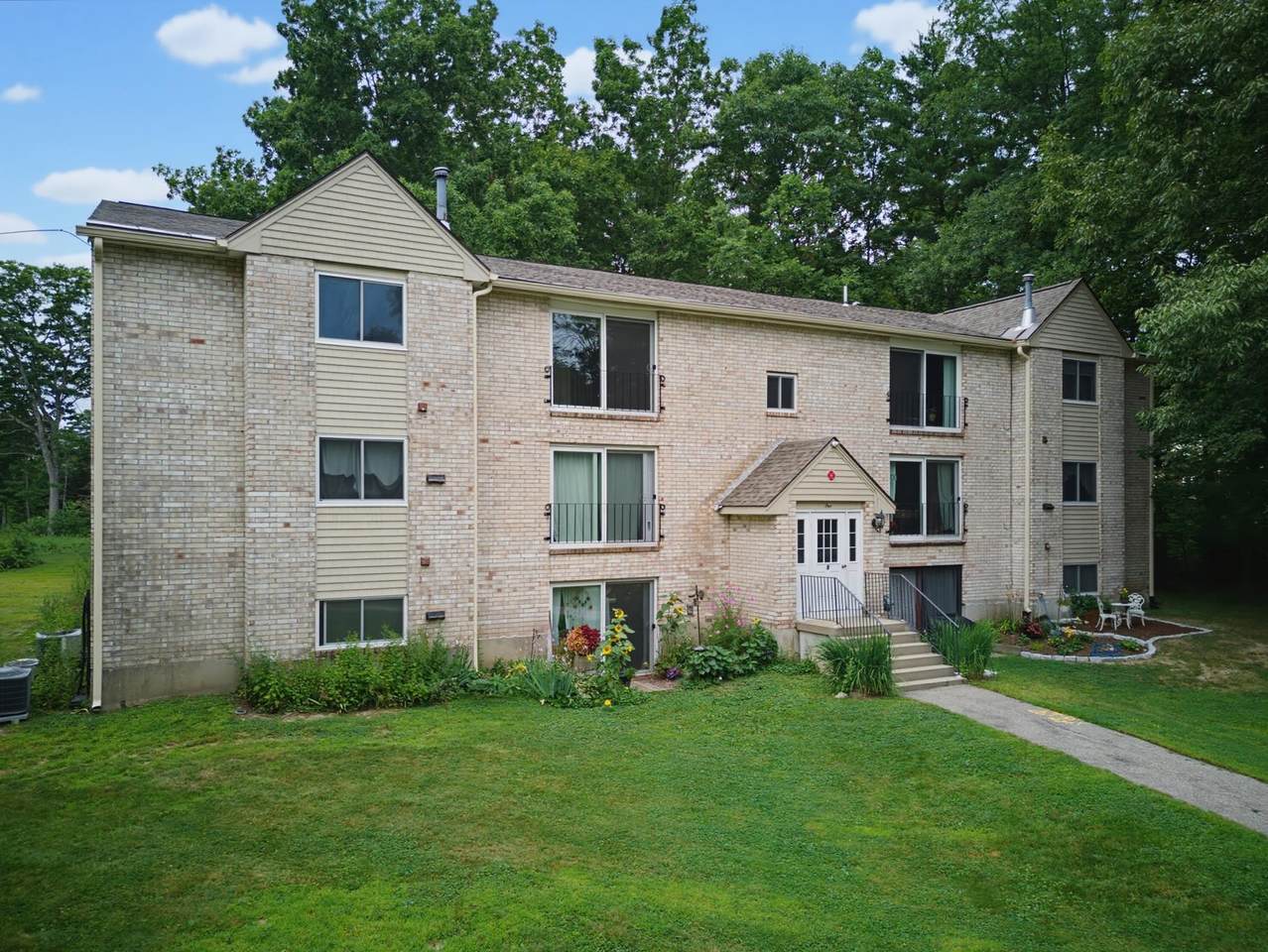 5 Brookside Drive - Photo 1