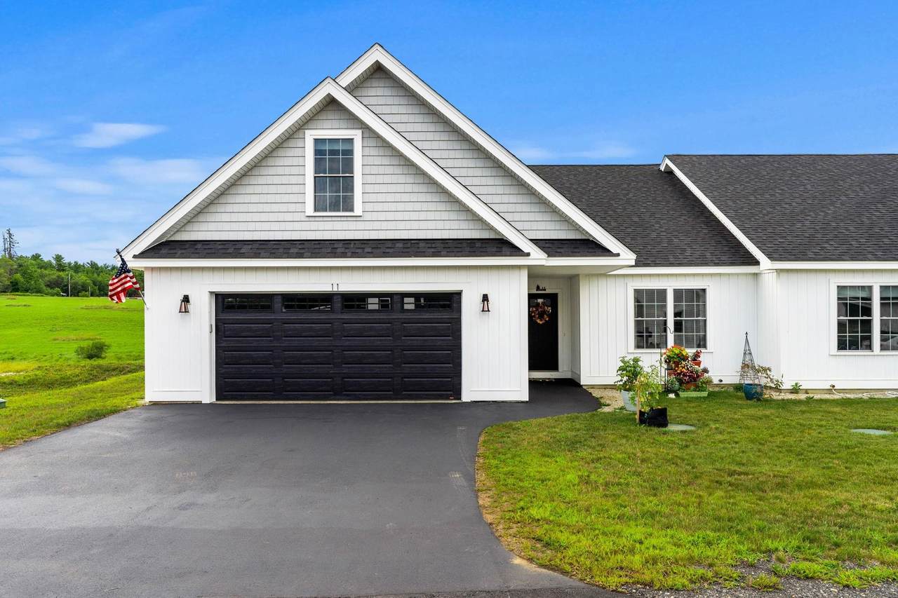 11 Brook Circle - Photo 1