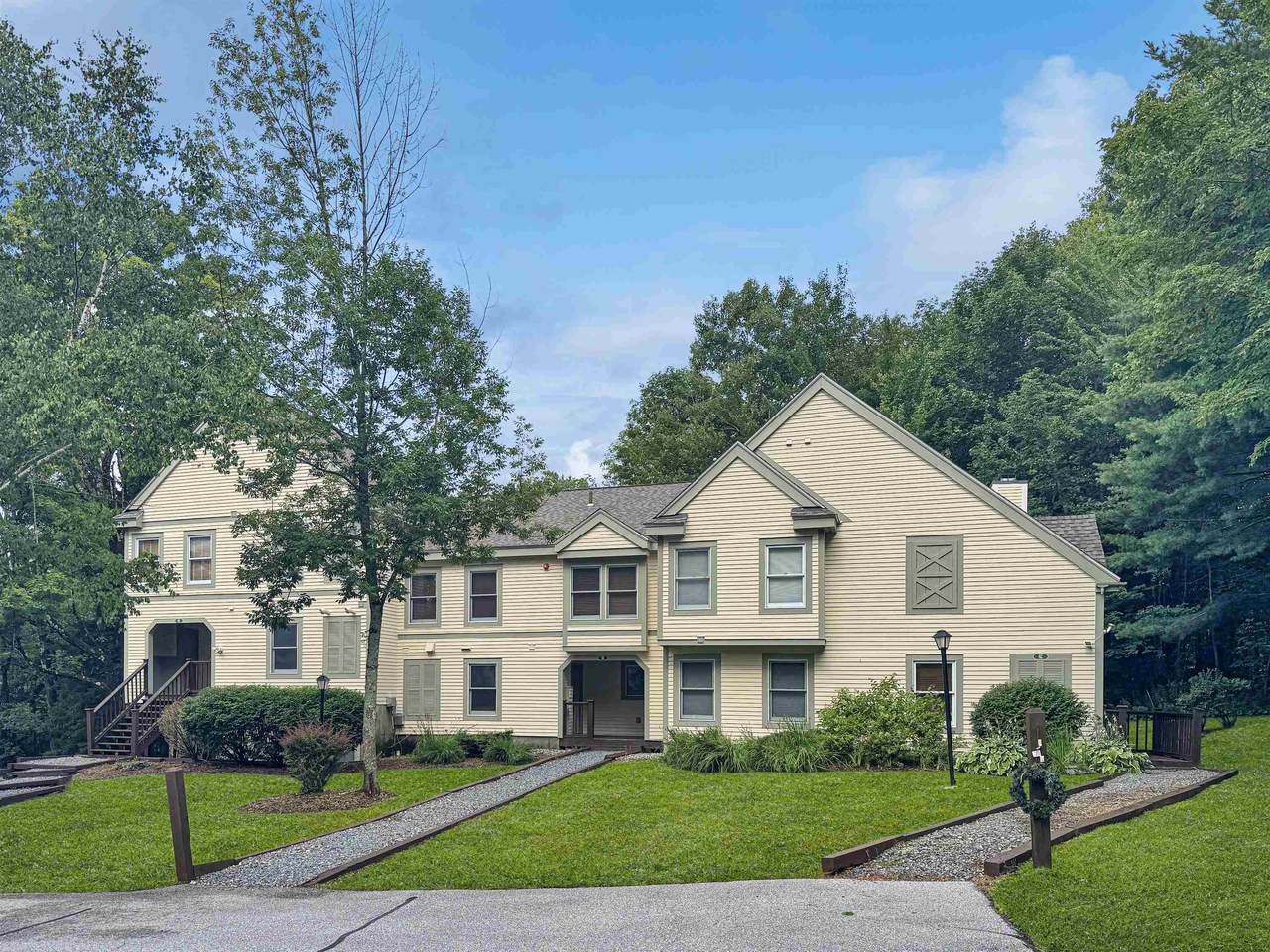 4B Newfane Circle - Photo 1