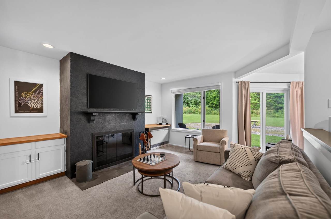 2M Carinthia Road - Photo 1