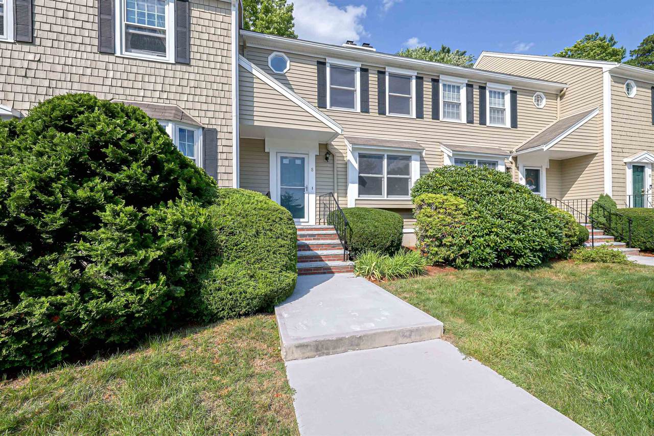 8 Stillwater Drive - Photo 1