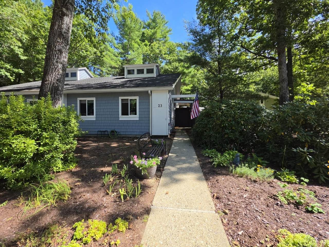23 Amoskeag Road - Photo 1