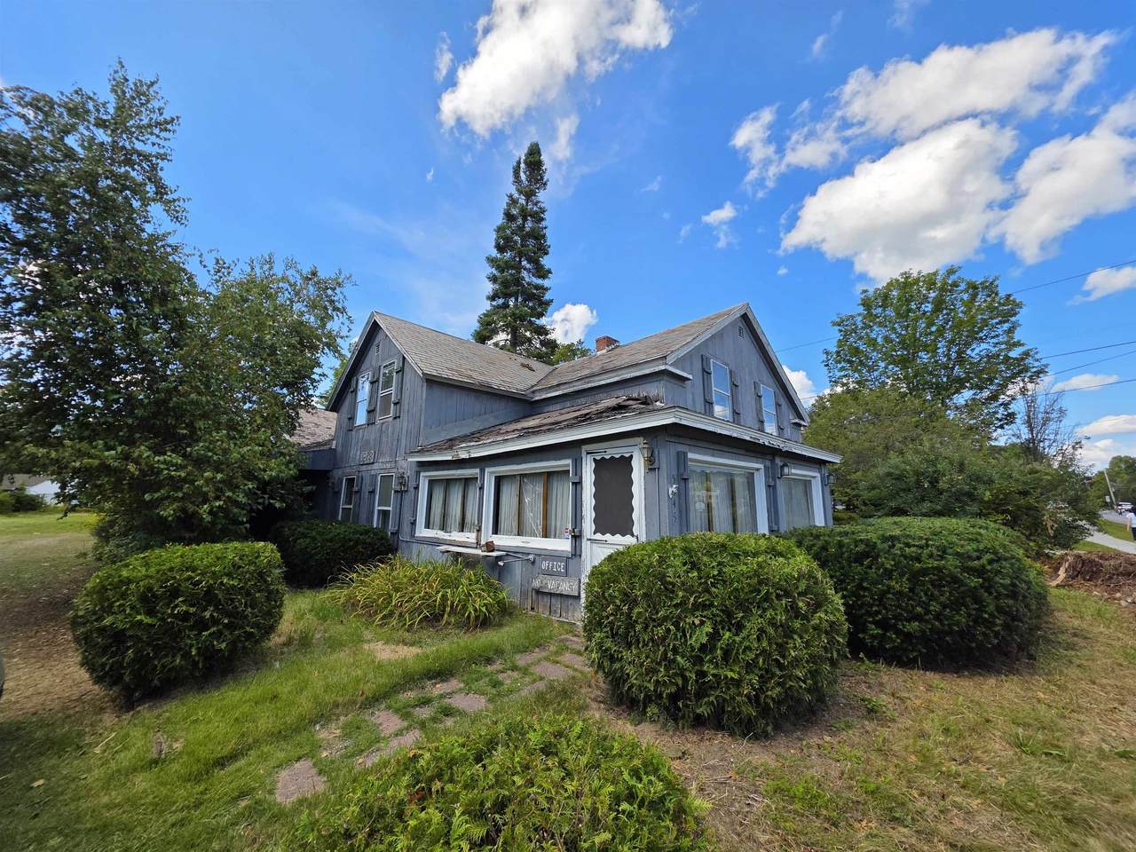 5549 Main Street - Photo 1