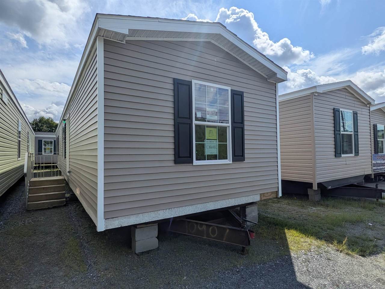 143 Hillview Terrace - Photo 1