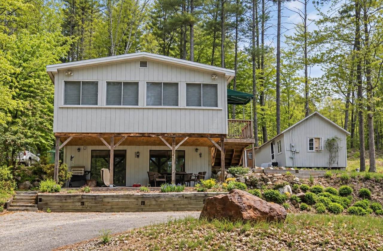 264 E Side Drive - Photo 1