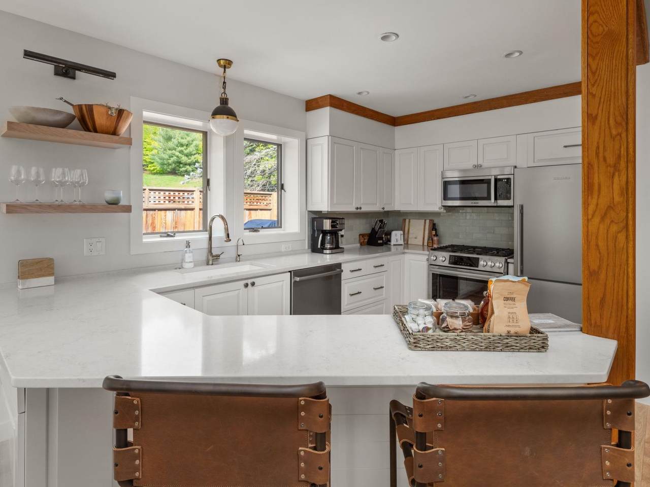 384 Topnotch Drive - Photo 1