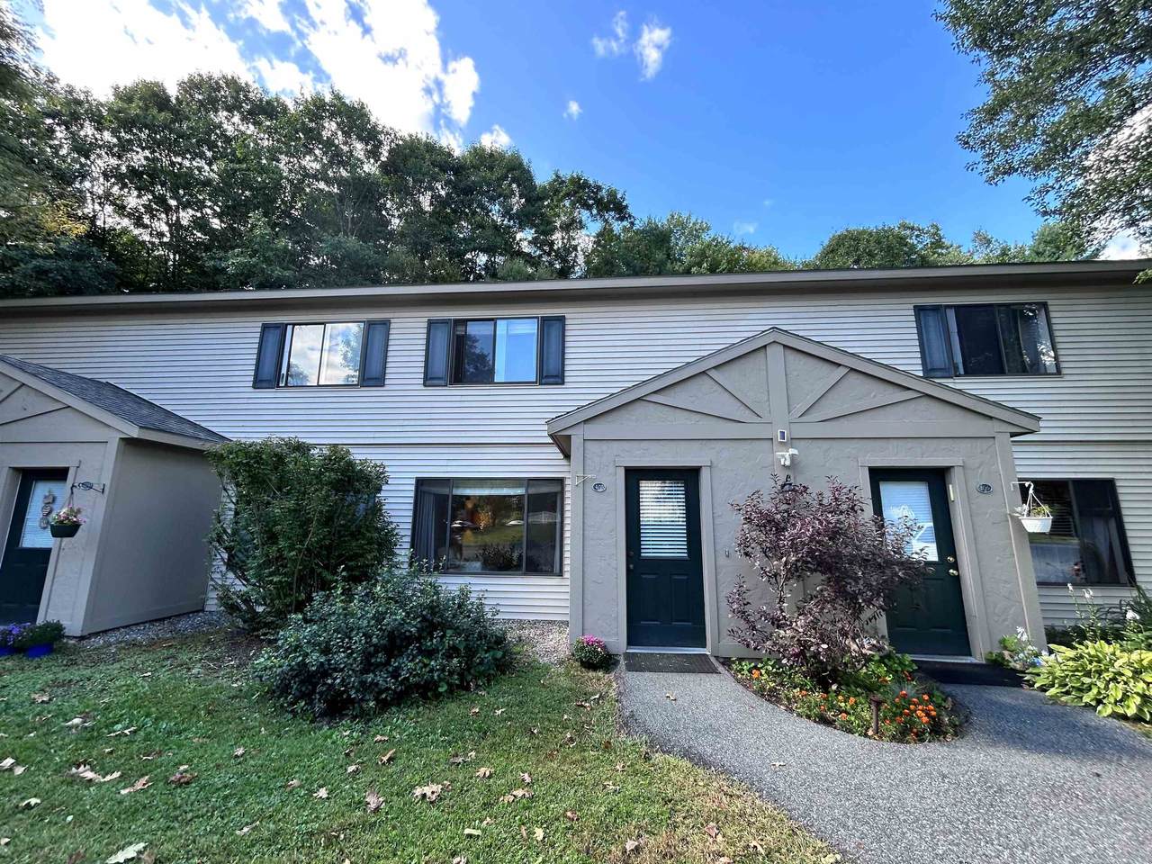 133 Colonial Drive - Photo 1