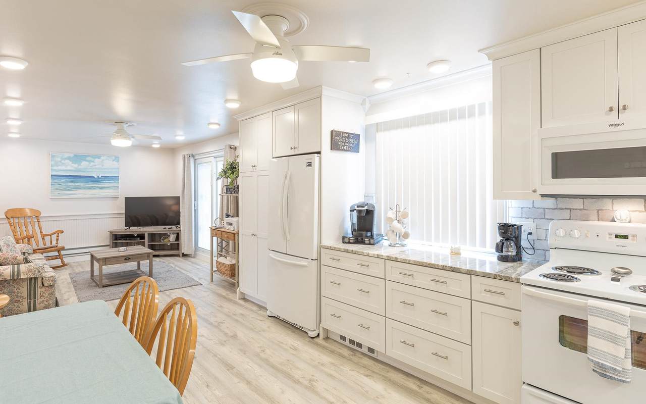 68 Kings Highway - Photo 1