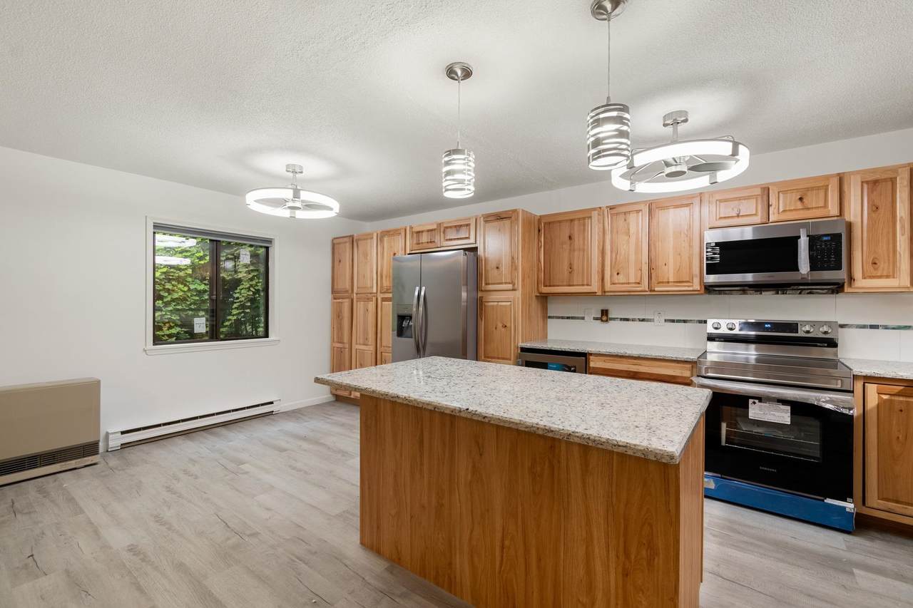 77 Bayberry Lane - Photo 1