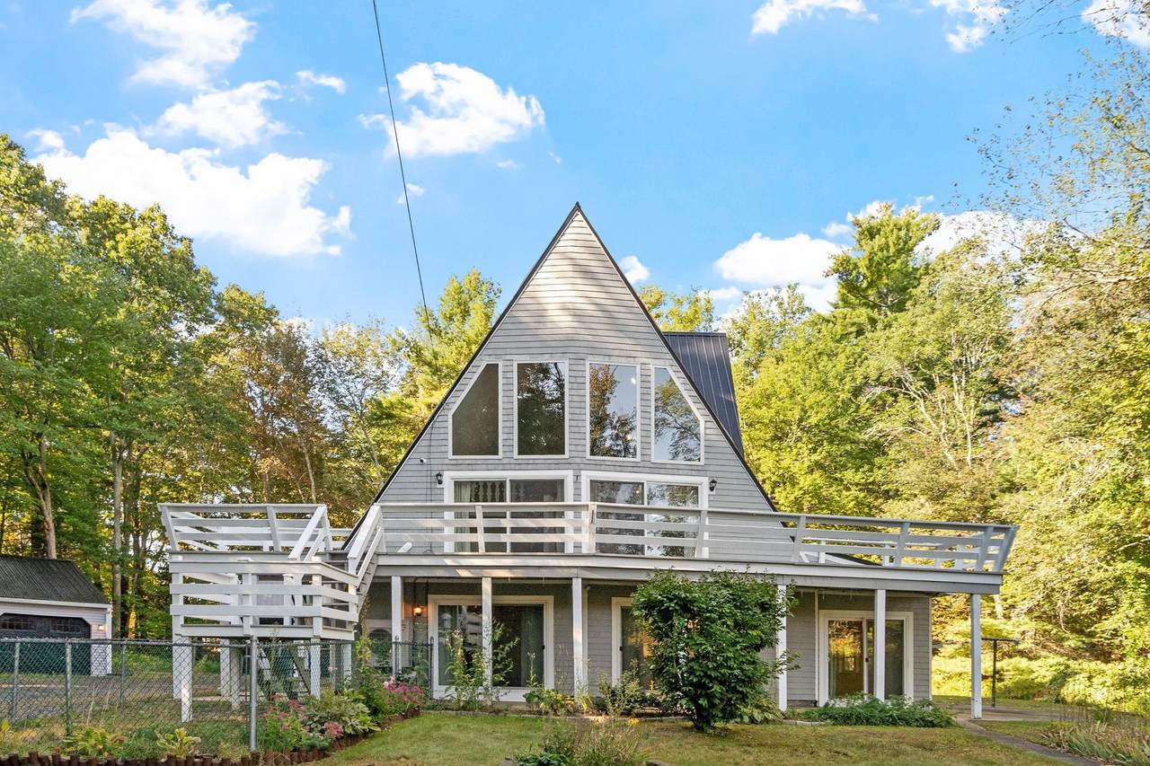 10 Pine Road - Photo 1