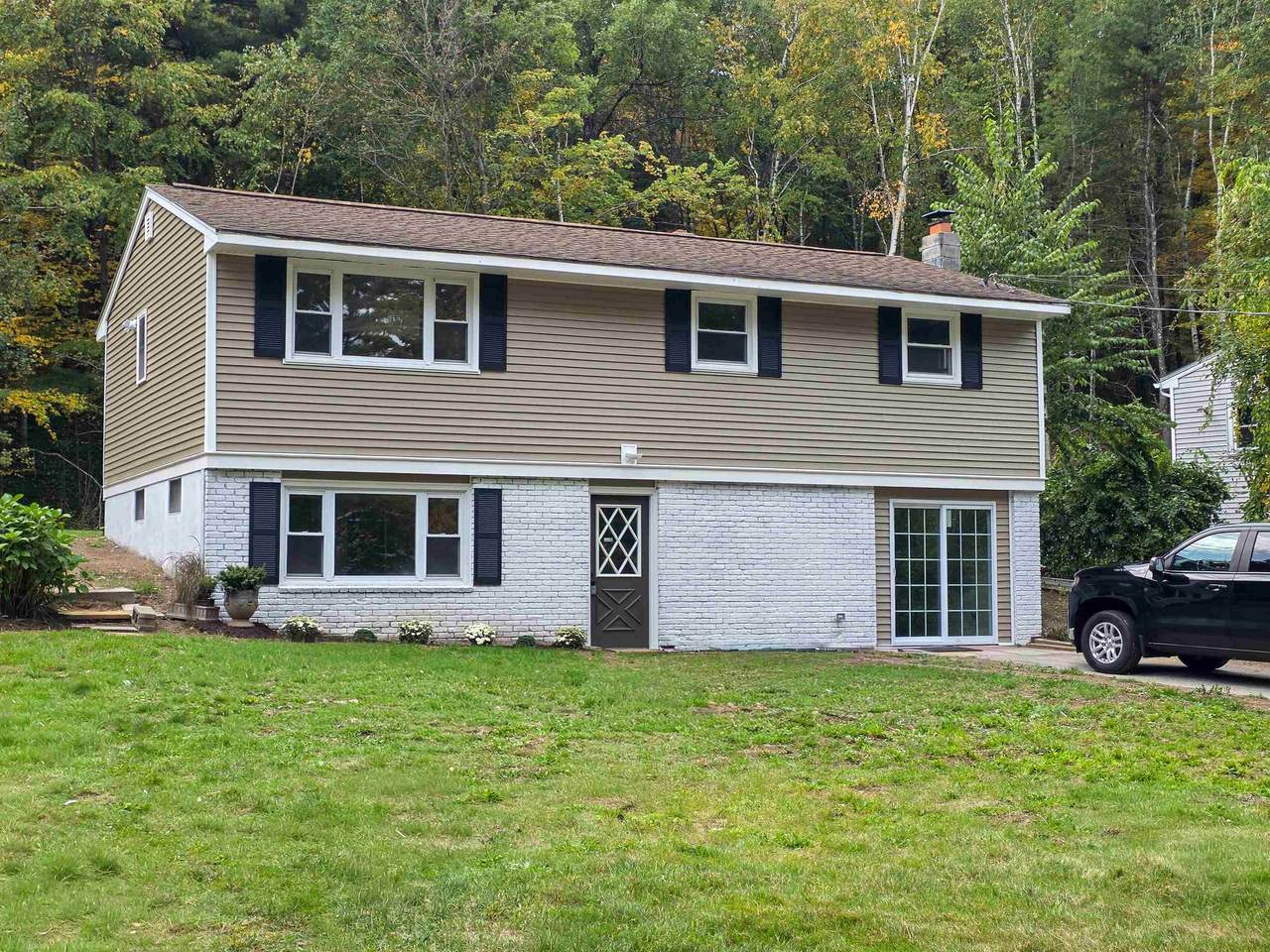 17 Bear Hill Road - Photo 1