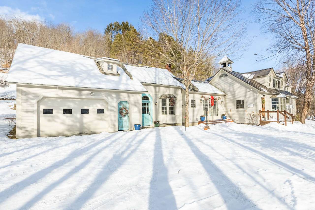 9295 Pomfret Road - Photo 1