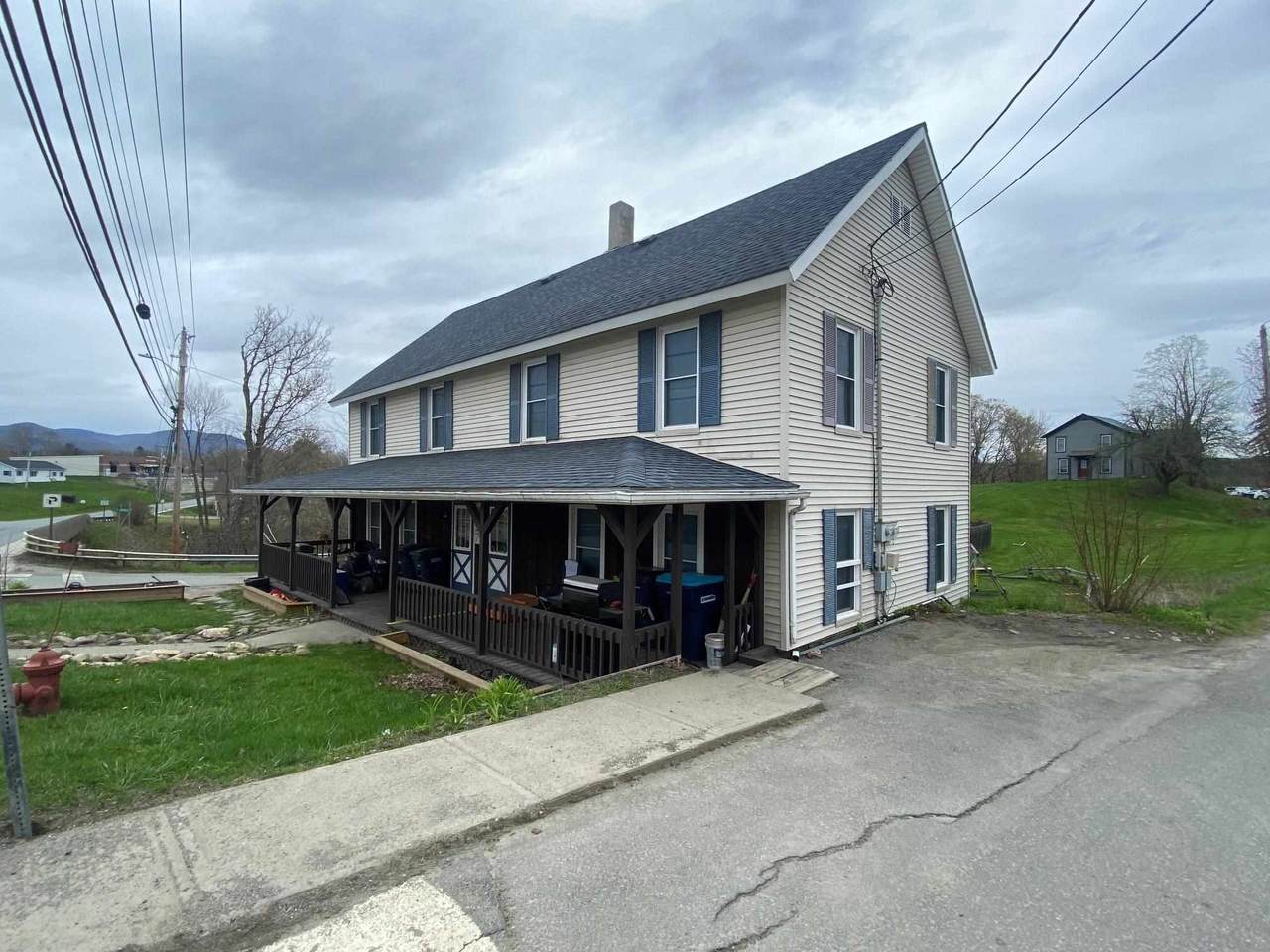 364 N. Pleasant Street - Photo 1