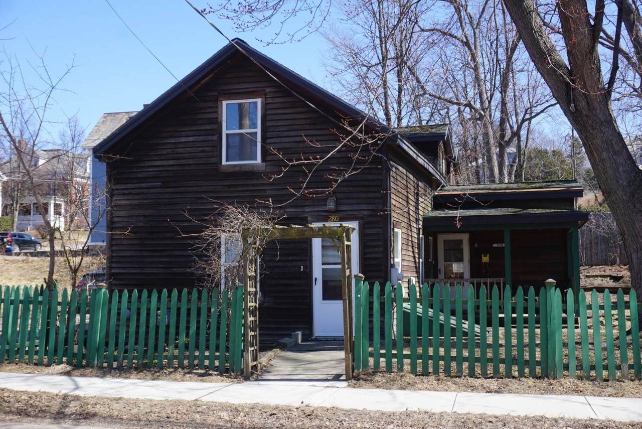 280 South Winooski Avenue - Photo 1