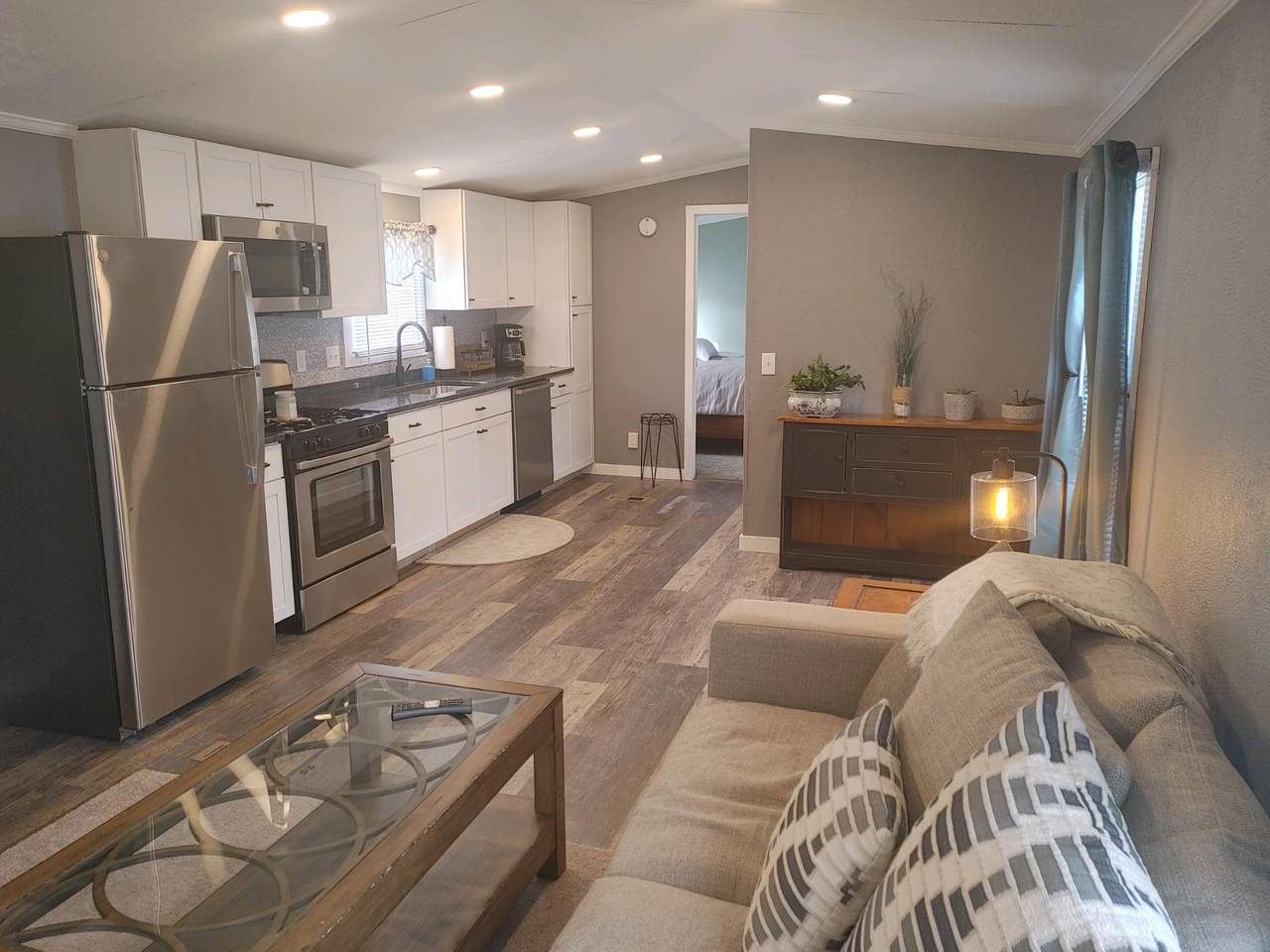 11 Sycamore Avenue - Photo 1