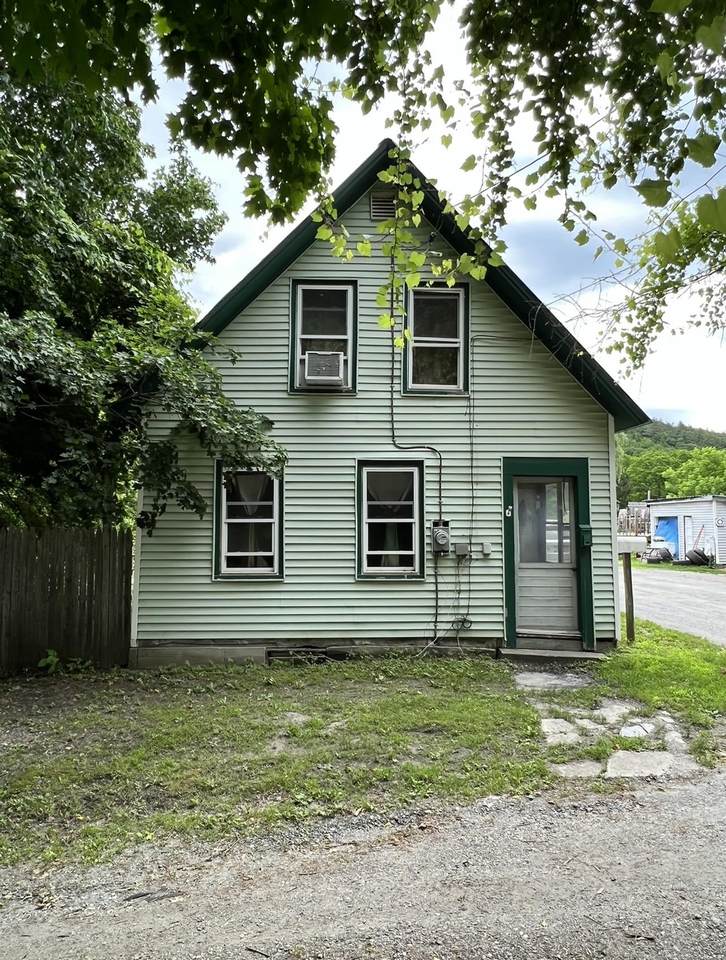 14 Mccarty Avenue - Photo 1