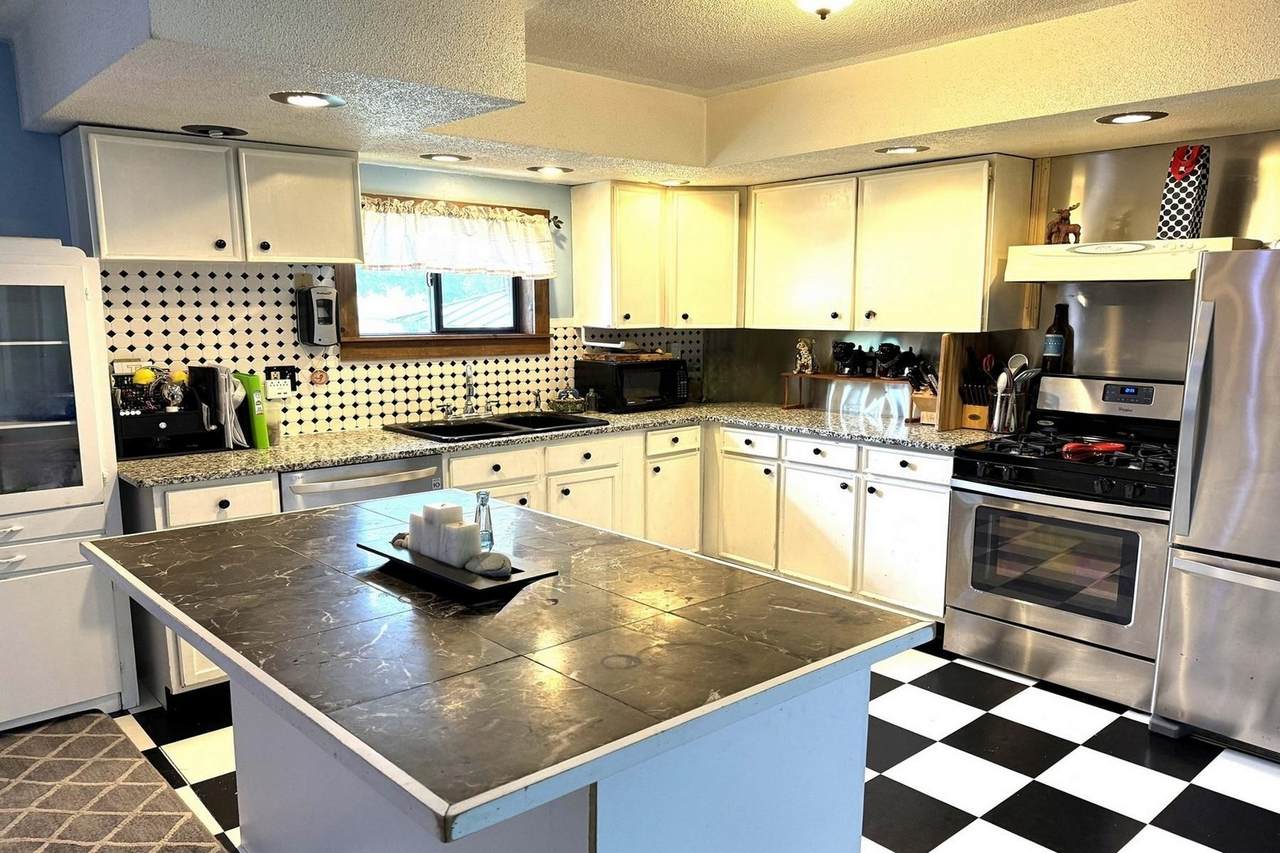 673 Airport Road - Photo 1