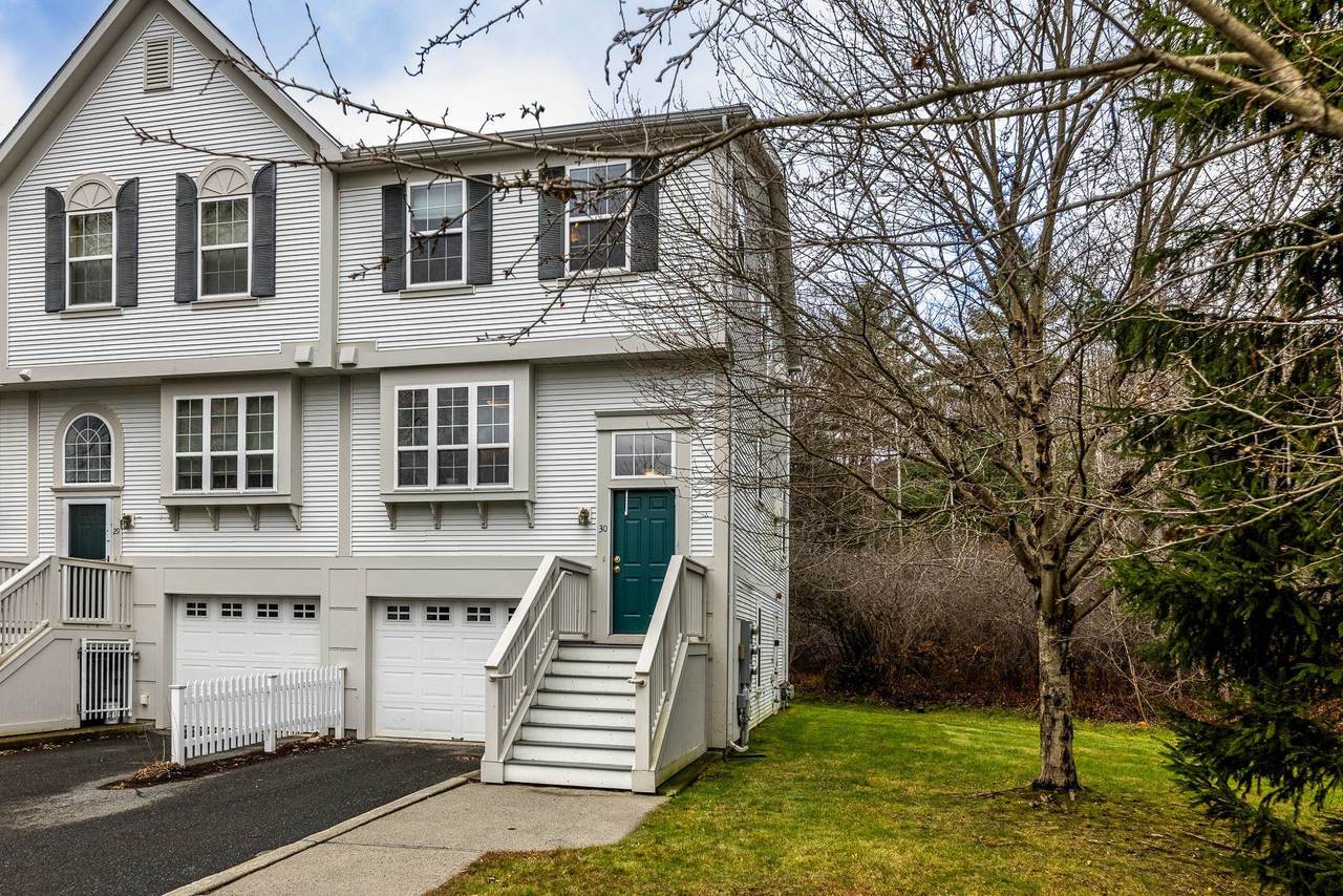 2680 Hartford Avenue - Photo 1