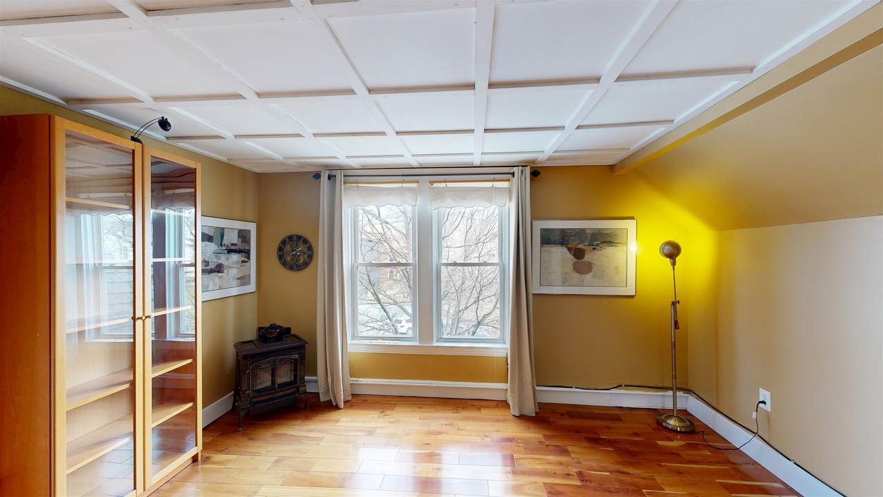197 South Winooski Avenue - Photo 1