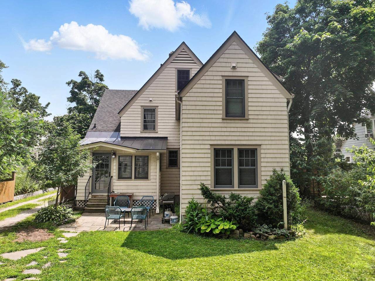 198 Home Avenue - Photo 1