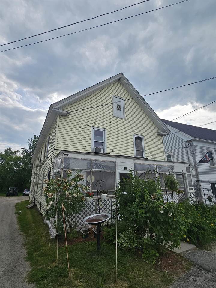 113 Railroad Street - Photo 1