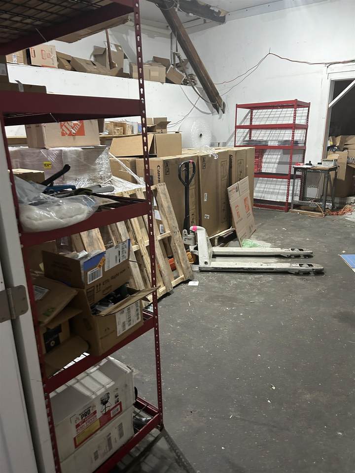 516 Mammoth Road - Photo 1