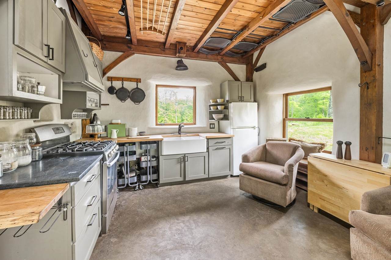 417 Maple Hill Road - Photo 1