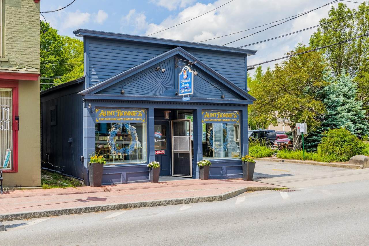 4943 Main Street - Photo 1