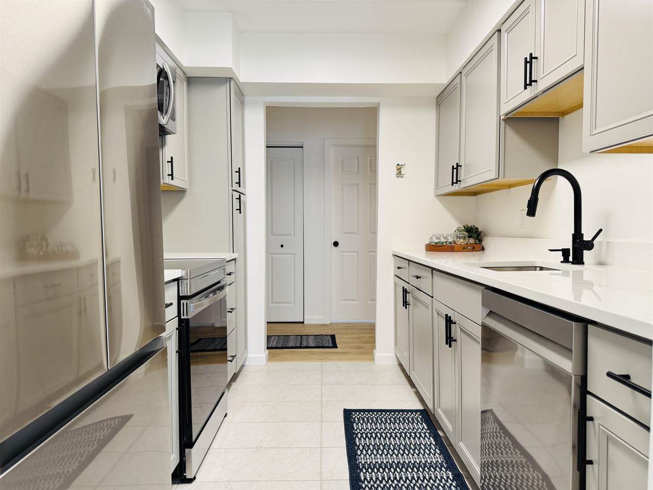 100 Kennedy Drive - Photo 1