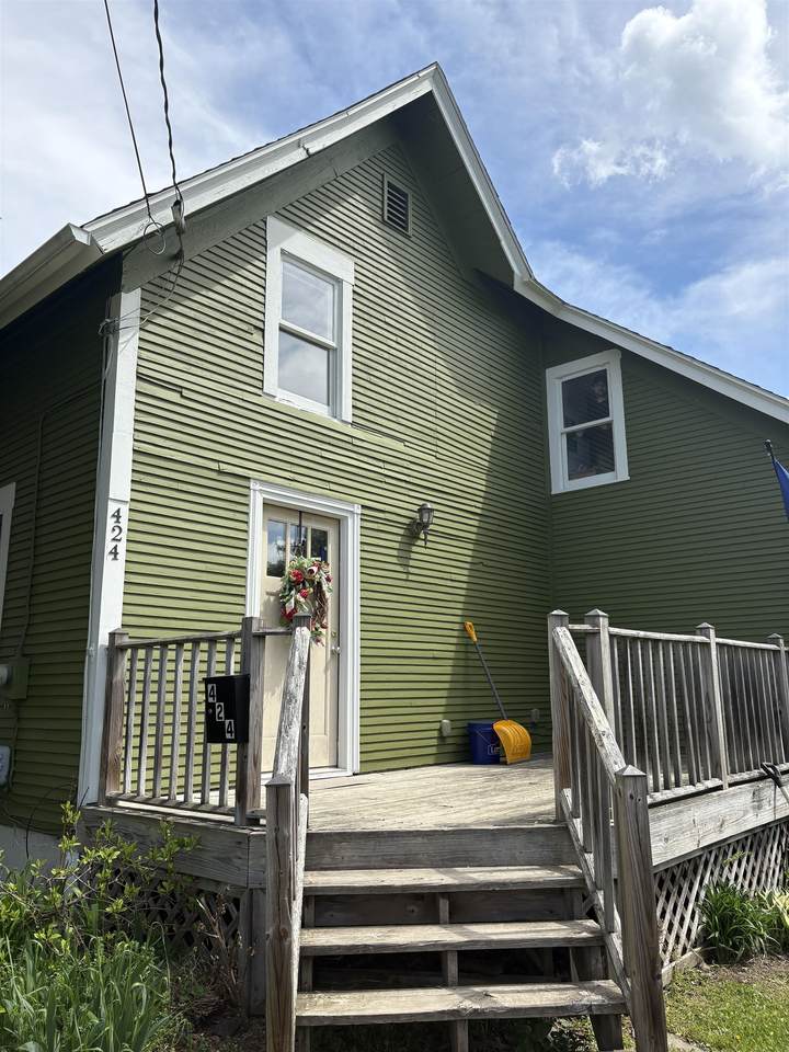 424 Vt Route 15 - Photo 1