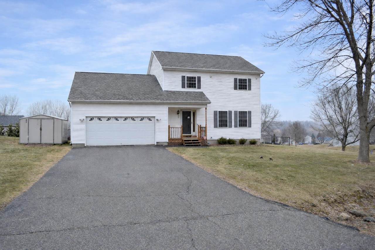11 Steeplechase Lane - Photo 1