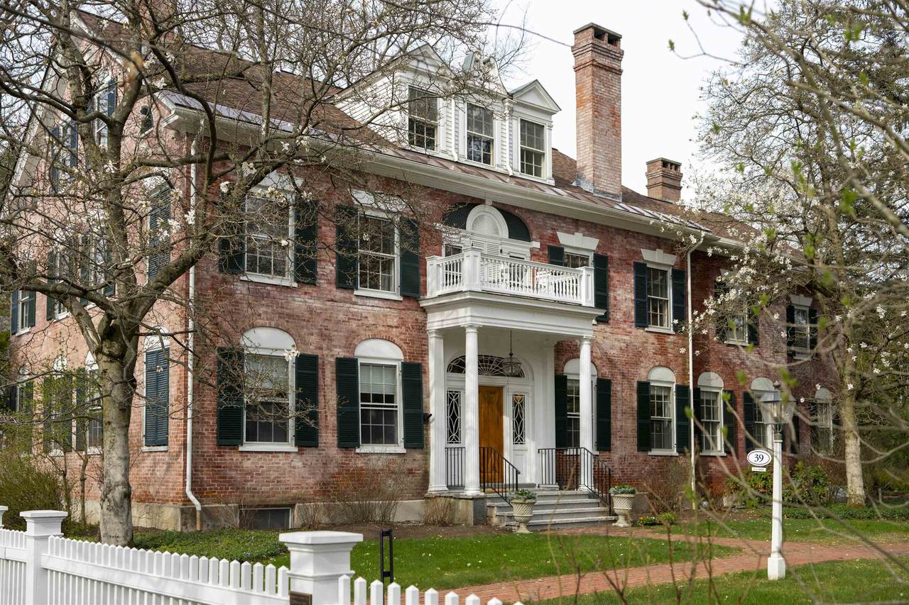 39 Elm Street - Photo 1